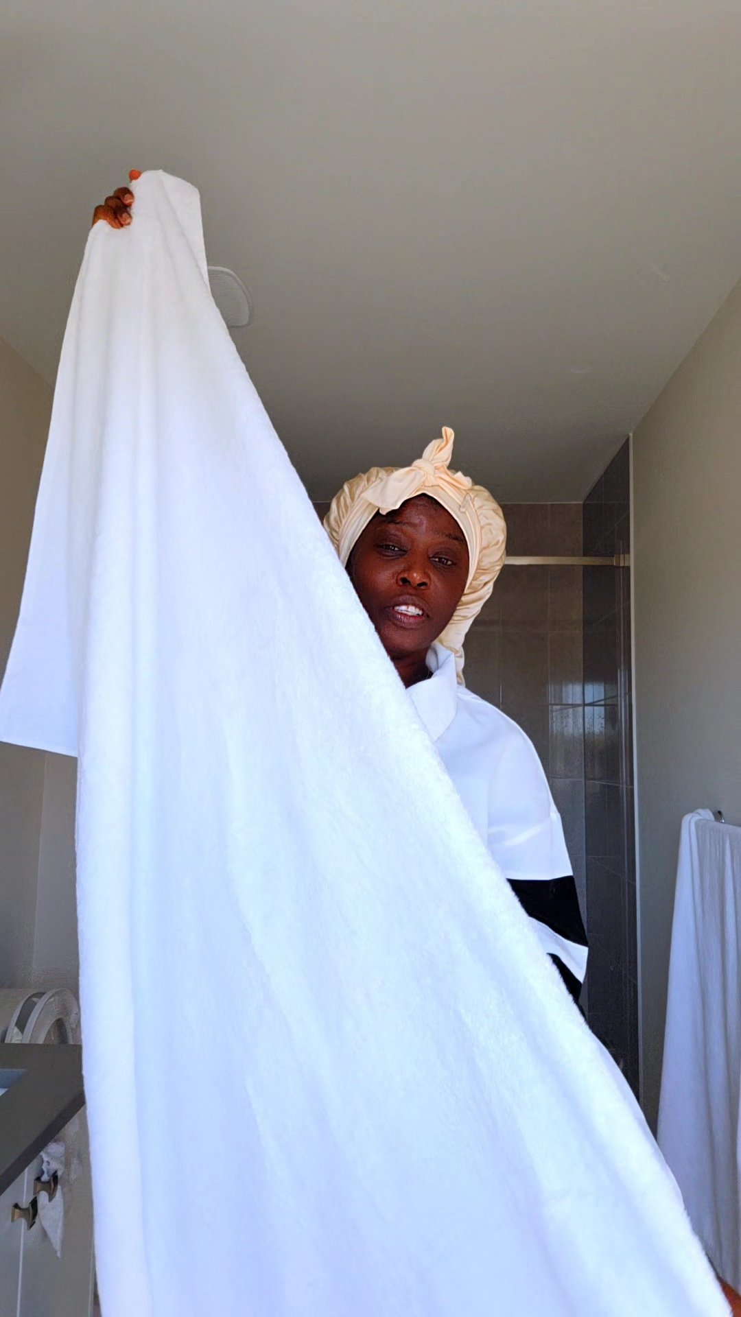 The Royal Bath Towel - Image 10